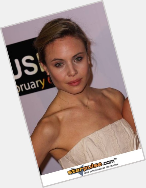 Leah Pipes new pic 4