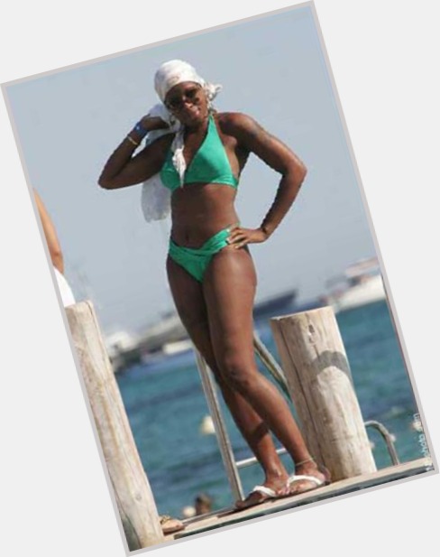 Mary J Blige body 10