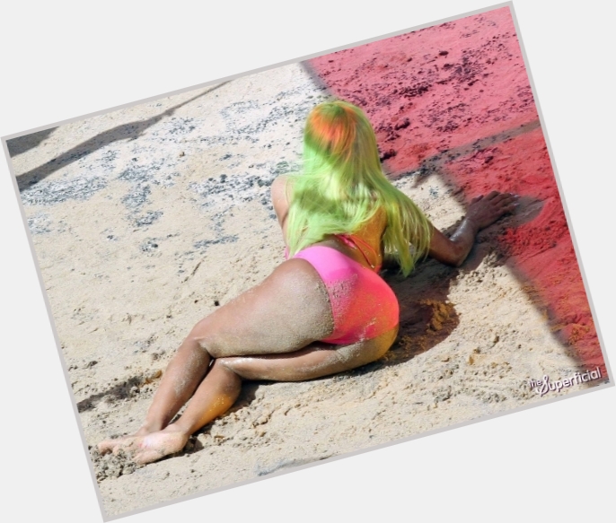 Nicki Minaj Body 7