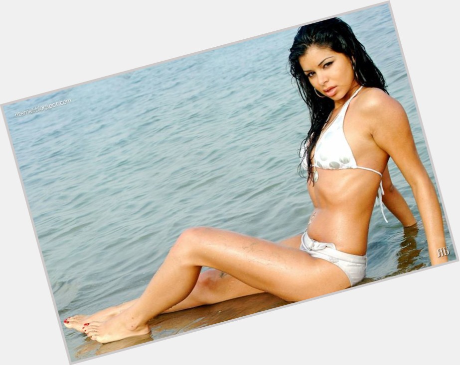 Rima Fakih dating 5