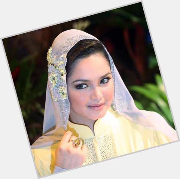 Siti Nurhaliza sexy 5