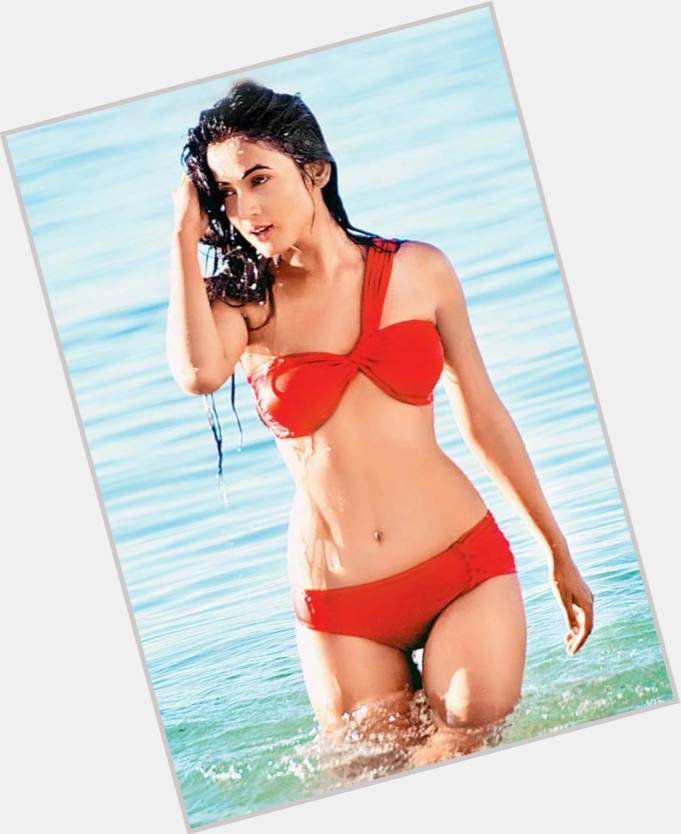 Sonal Chauhan New Pic 3