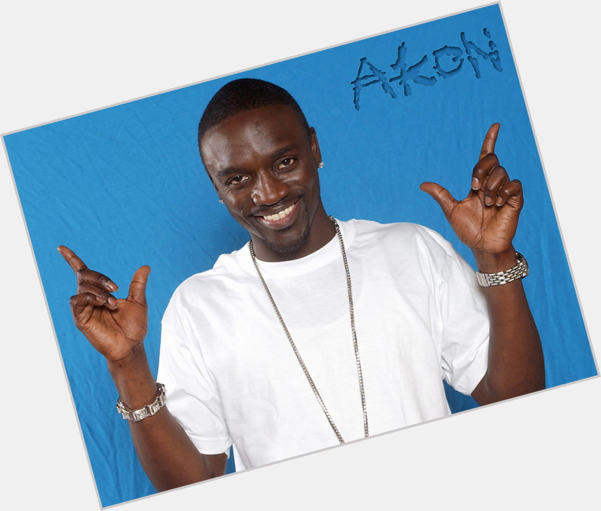 Akon Body 0