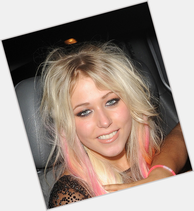 Amelia Lily And Niall Horan 0