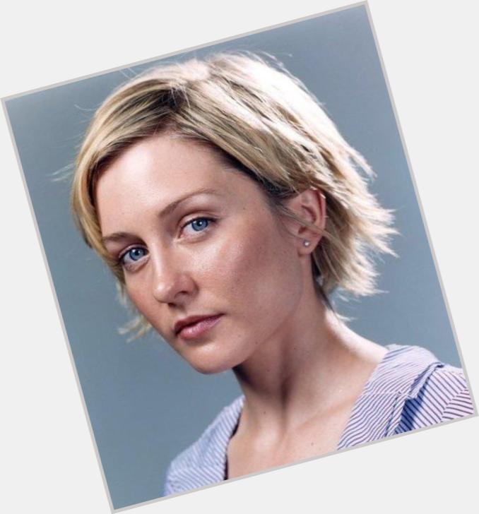 amy carlson hairstyle 7