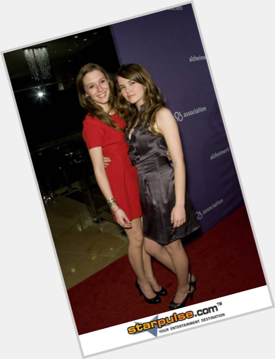 madelyn and zoey deutch 10