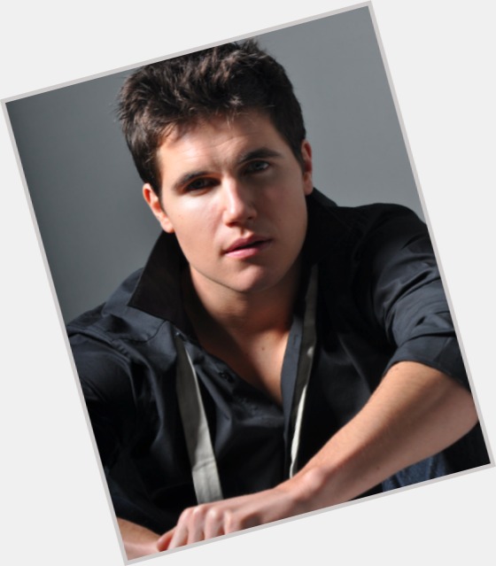 Robbie Amell Movies 0