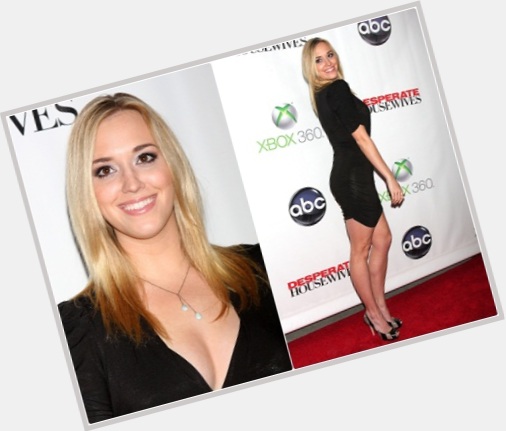 Andrea Bowen full body 6