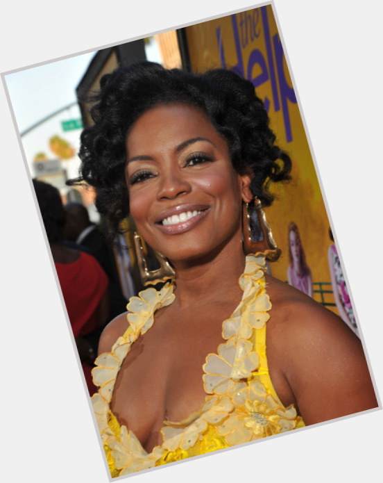 Aunjanue Ellis dating 6