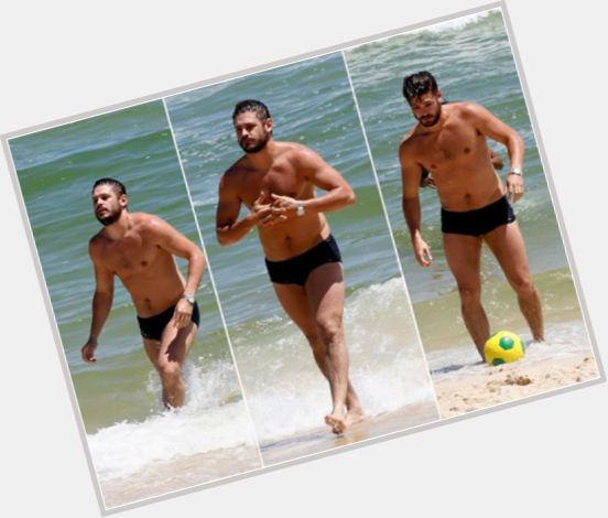 Dado Dolabella sexy 3