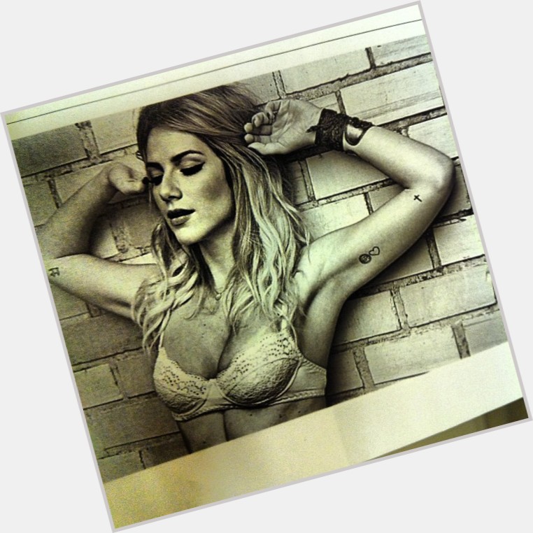 Giovanna Ewbank exclusive hot pic 7