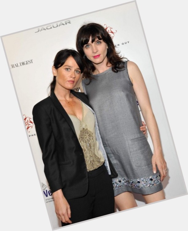 Michele Hicks Dating 9