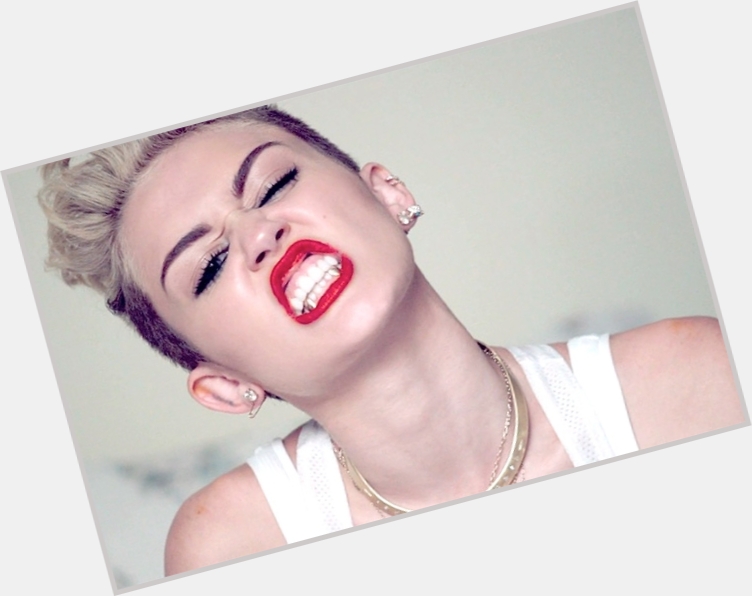 Miley Cyrus full body 1