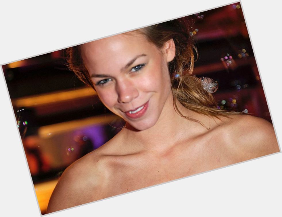 Nicolette Kluijver full body 6