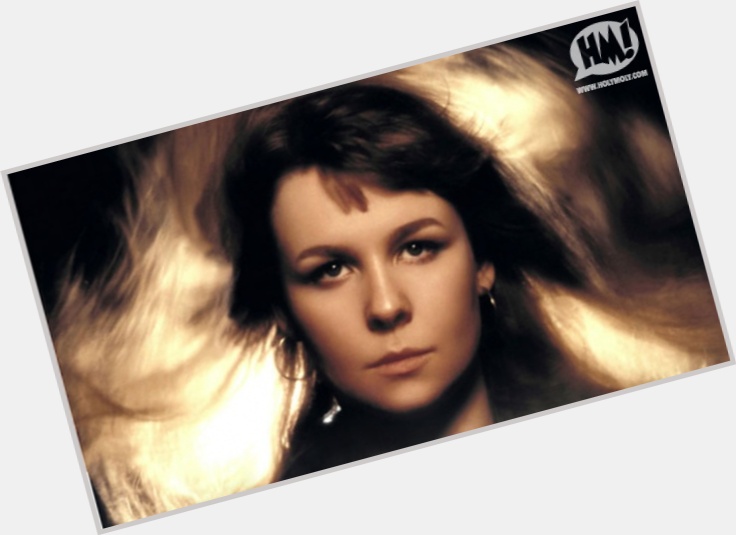 Sandy Denny exclusive hot pic 3